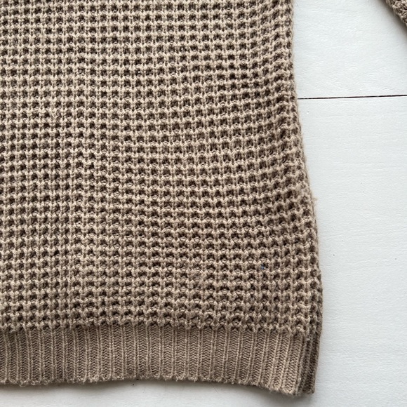 Forever 21 Sweater - Picture 7 of 10